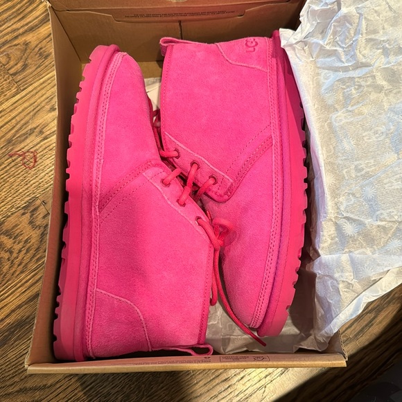 Pink ugg boots - Picture 1 of 1
